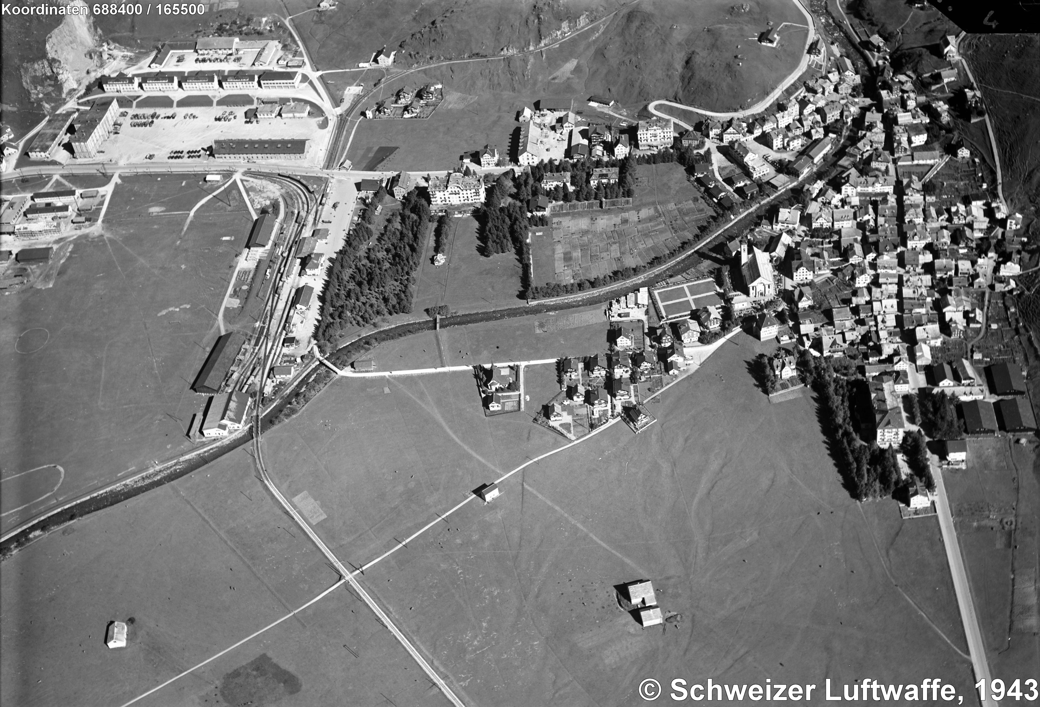 Andermatt um 1943: Eidgenössischer Waffenplatz Andermatt